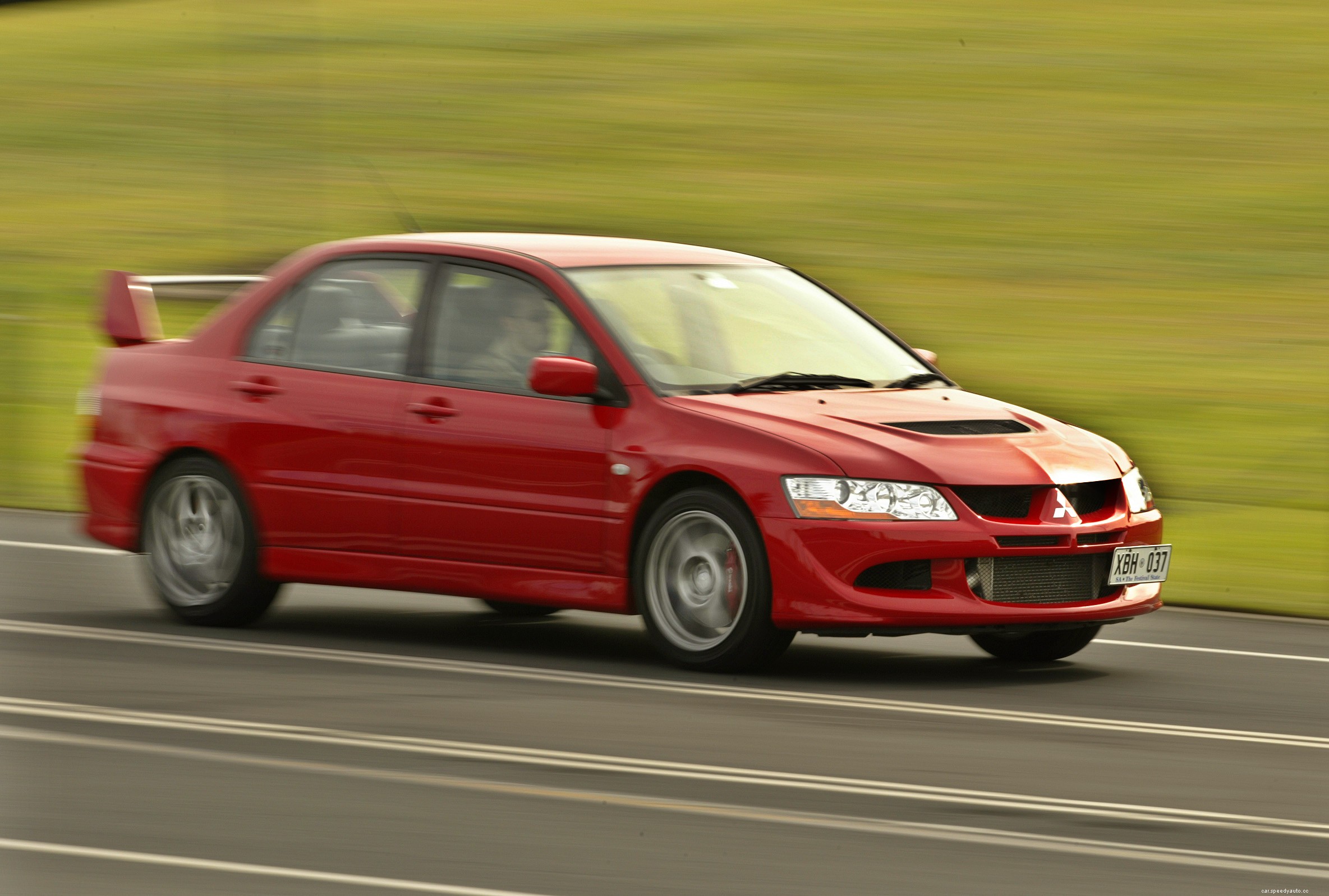 Daily Driving a Mitsubishi Lancer Evolution Sounds Like a Terrible Idea