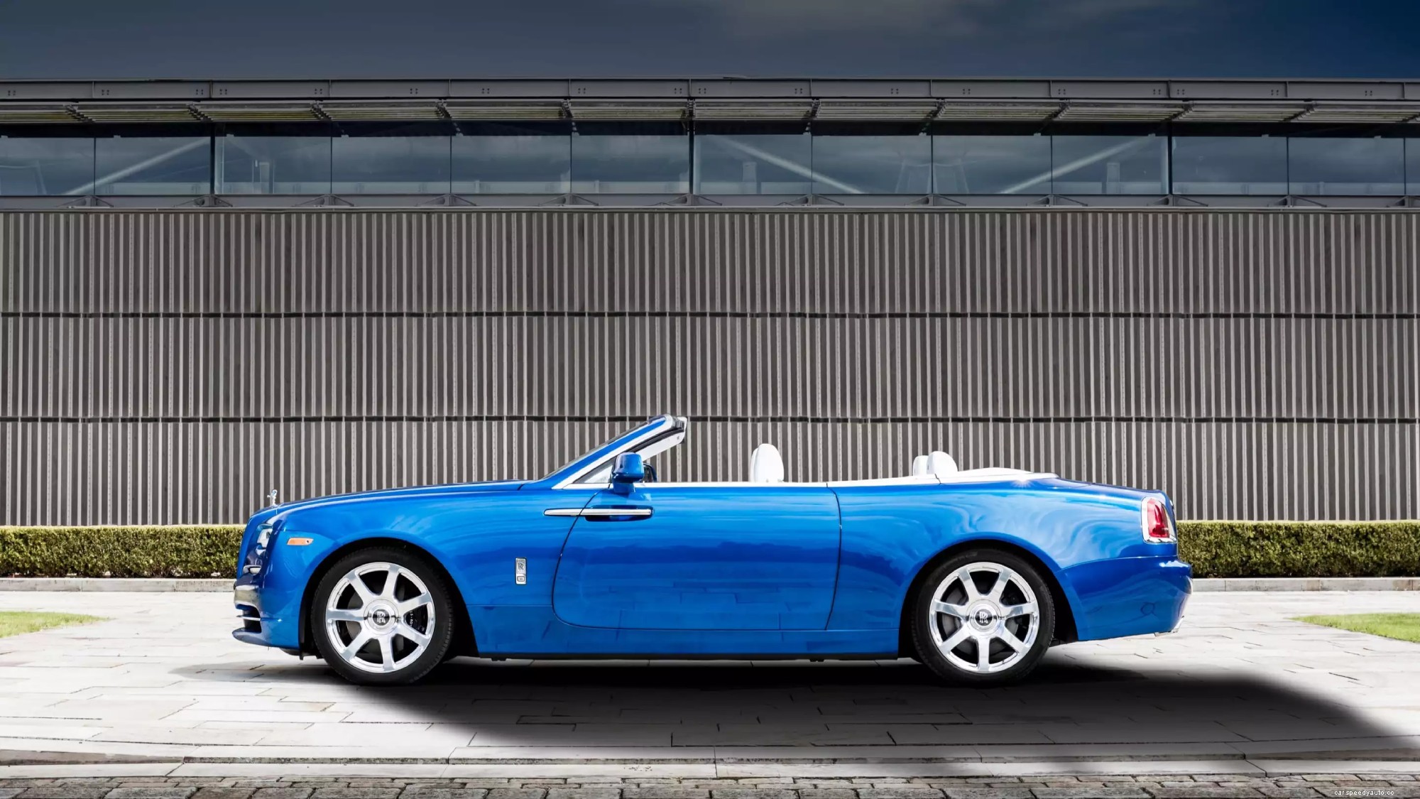 The Best Luxury Car Rentals, Including Supercars Like Lamborghini, Rolls-Royce