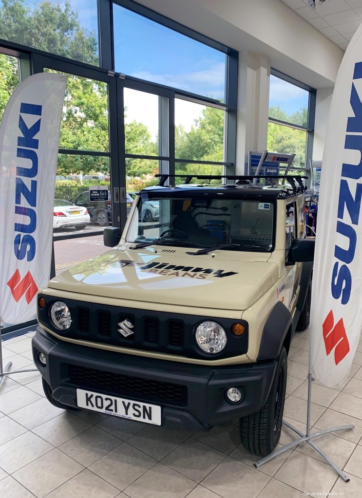 US Needs This Suzuki “Jimny Beans” Cappuccino Coffee Bar