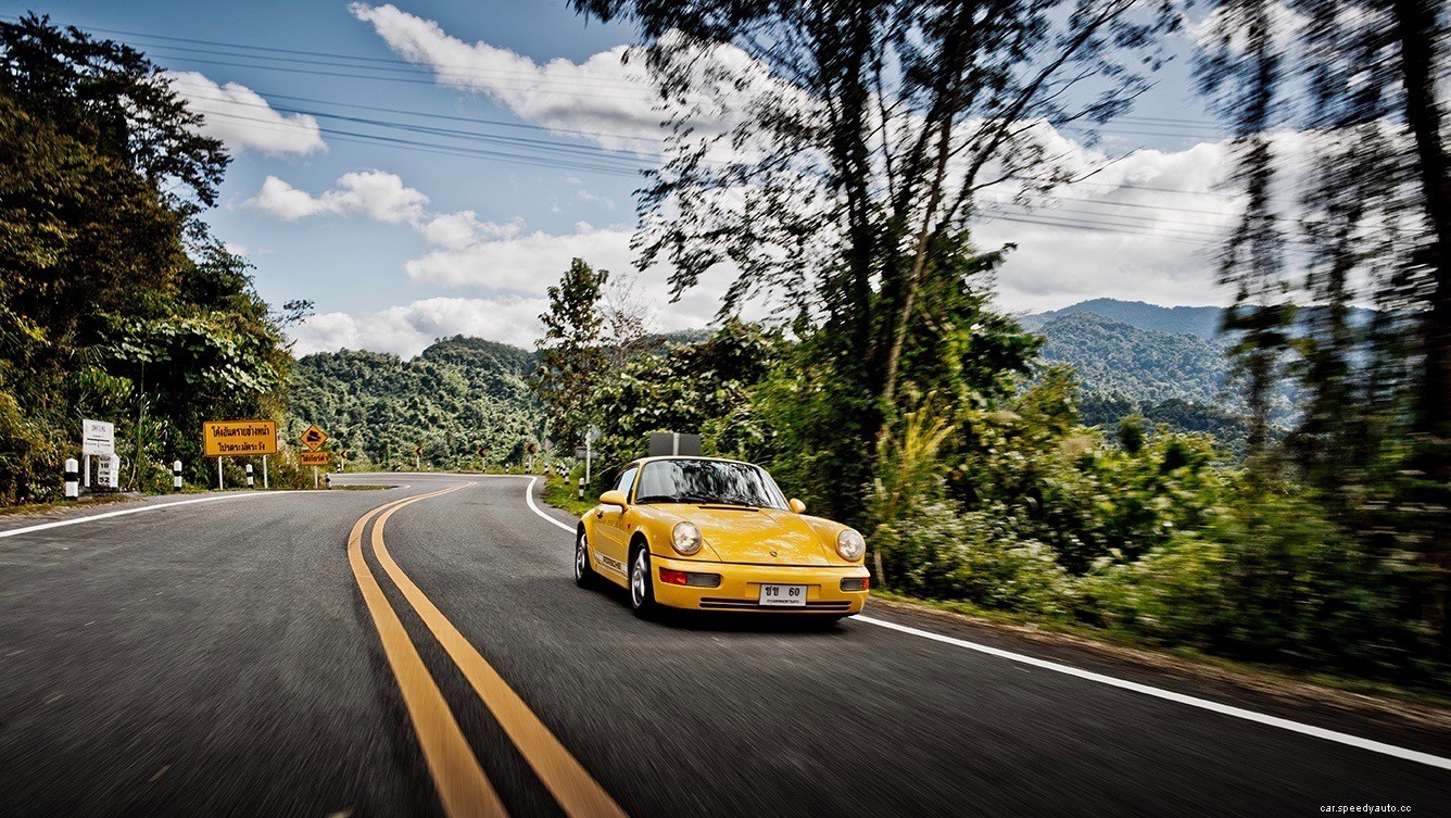 Ultra-Rare 1993 Porsche 911 Carrera RS Appreciates by 3,046 Percent in Less Than 20 Years