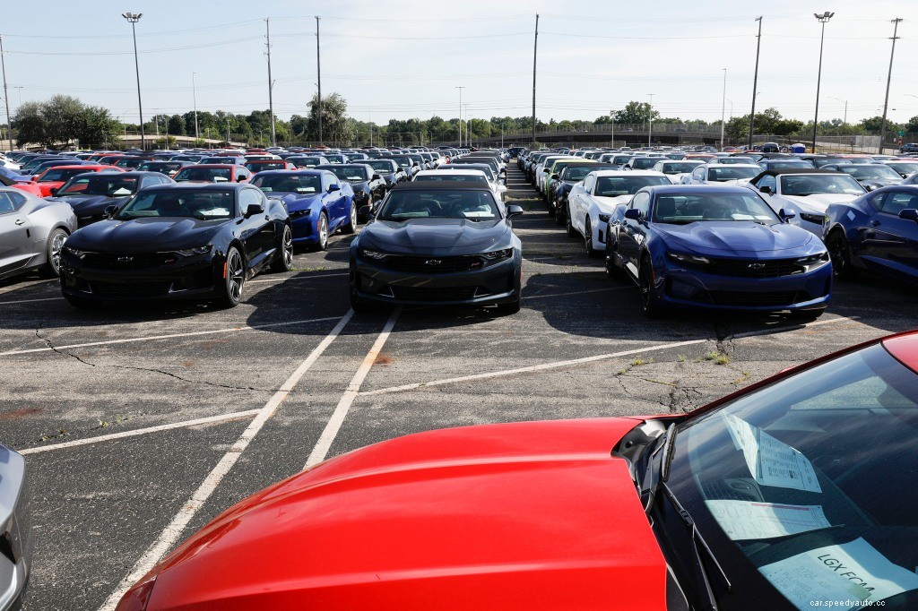 Buying a New Car Won’t Be Any Cheaper in 2023 and Here’s Why