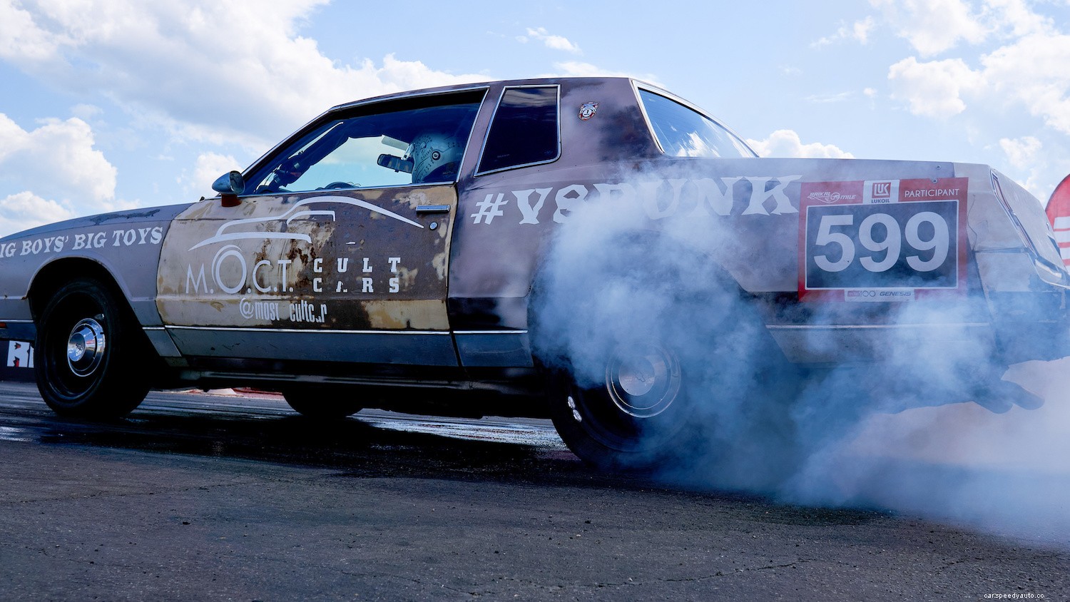 The Pros and Cons of Changing Your Sports Car’s Axle Ratio