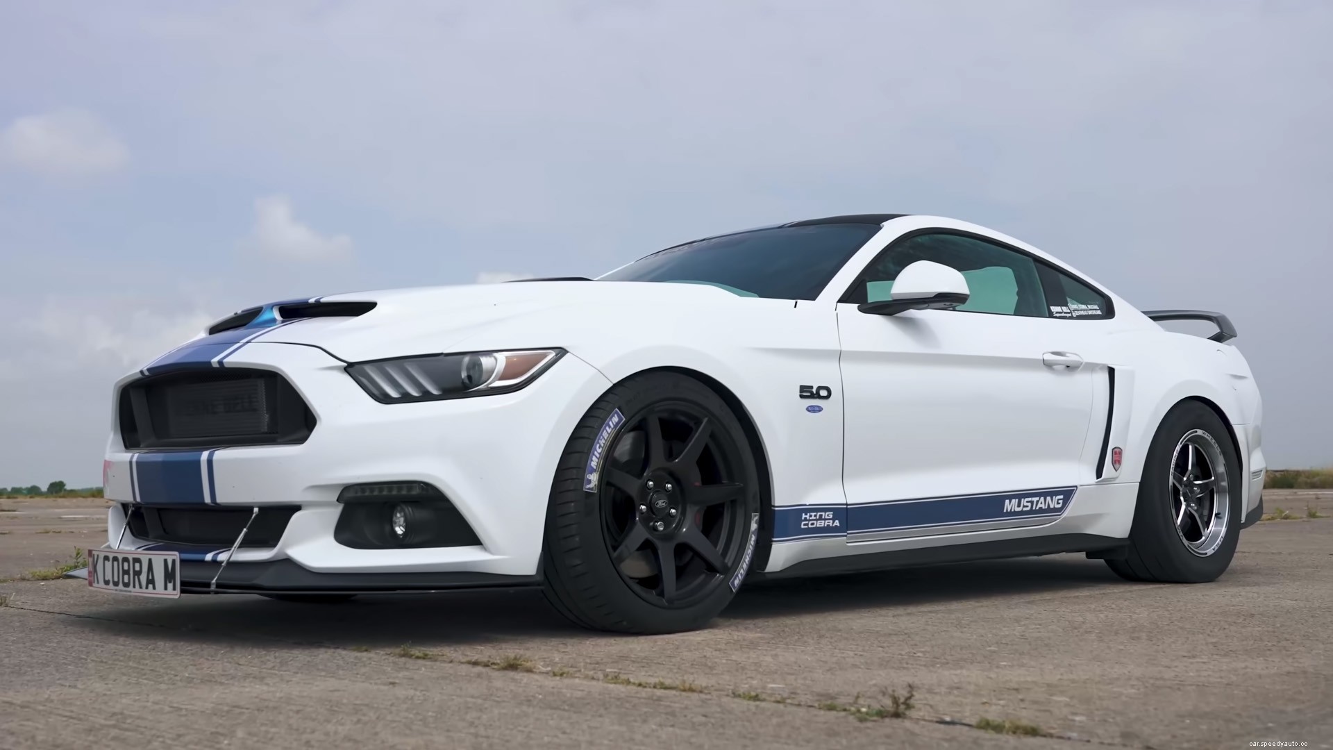 Drag Race: Mustang vs Camaro vs Charger