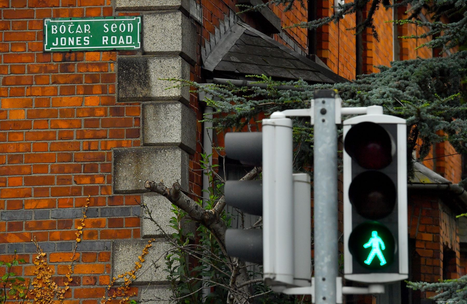 How Heavy Is the Average Traffic Light?