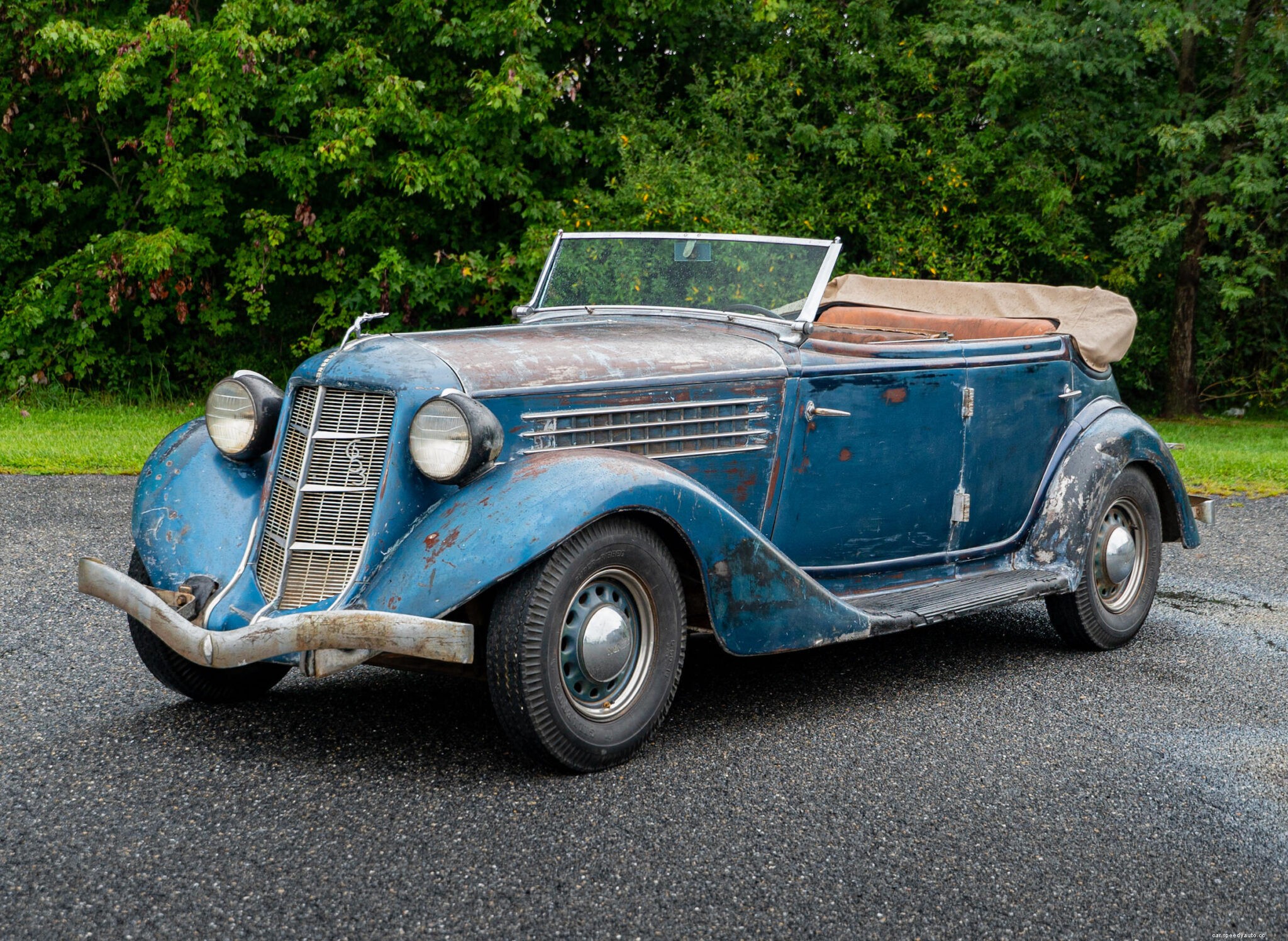 Mike Wolfe of ‘American Pickers’ Uncovered an Impossible Barn Find, an Auburn 653