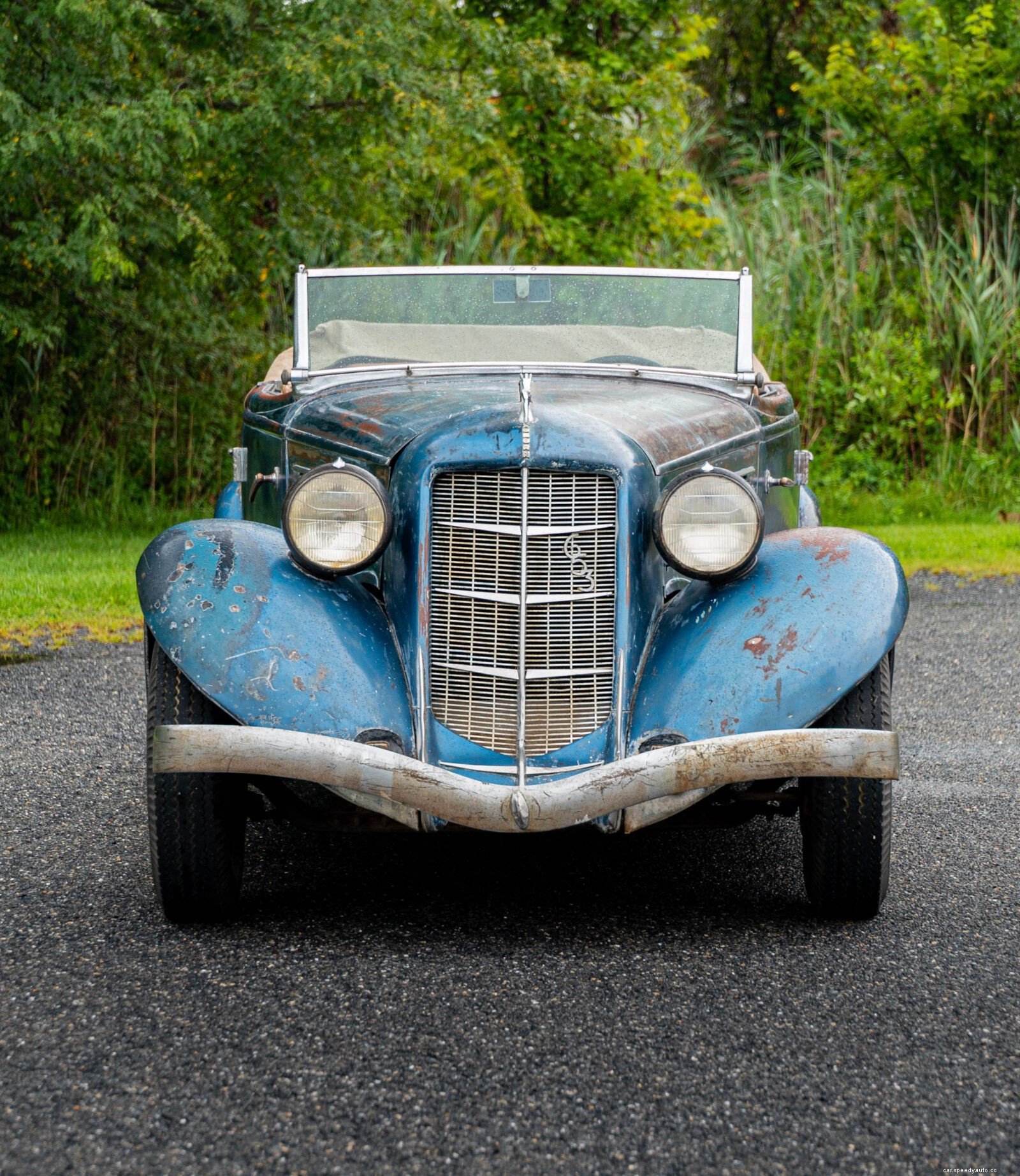 Mike Wolfe of ‘American Pickers’ Uncovered an Impossible Barn Find, an Auburn 653
