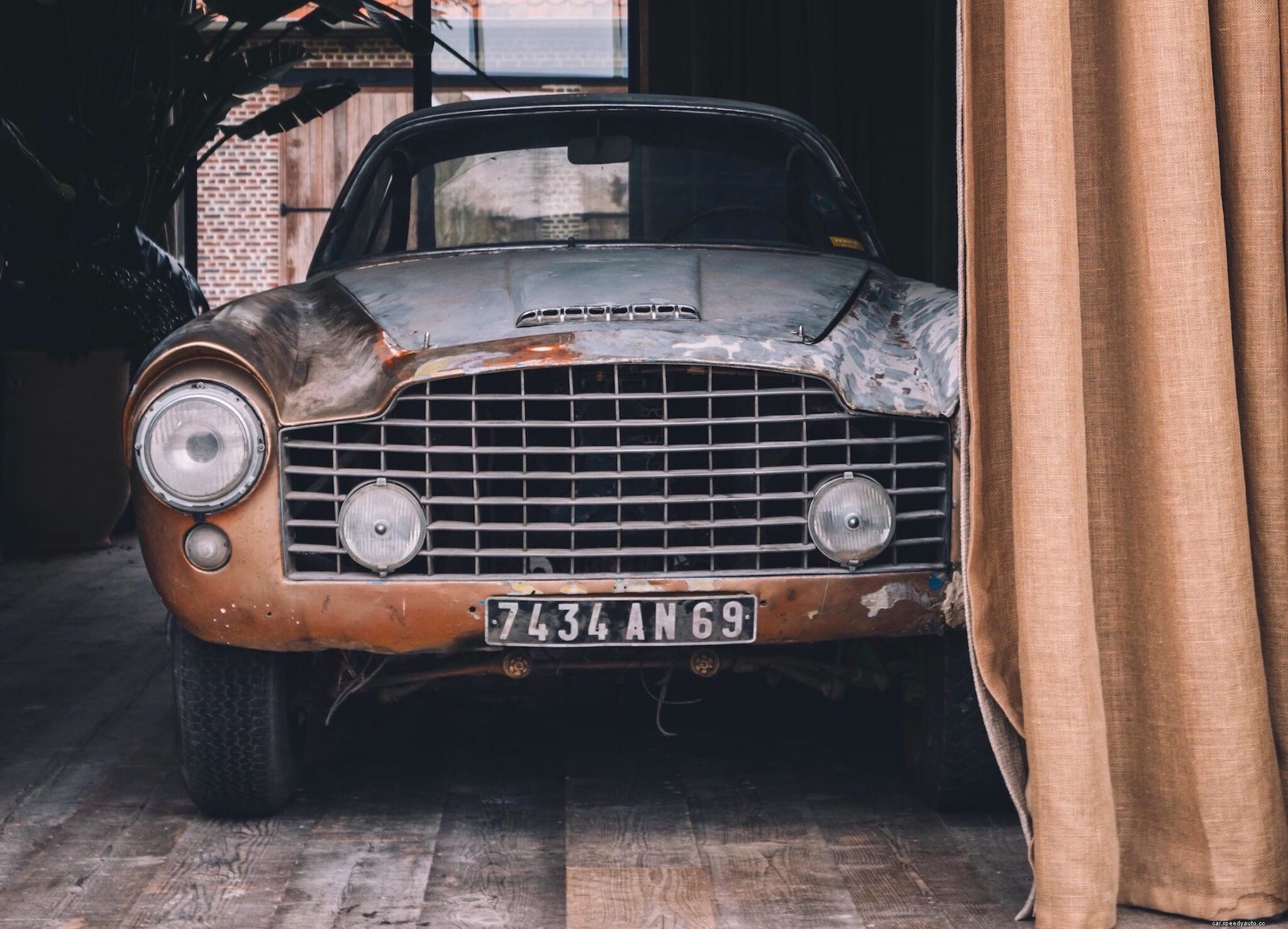 Very Rare Vintage Jaguar Barn Find Was Raced Hard and Put Up Wet and Still Worth $250,000