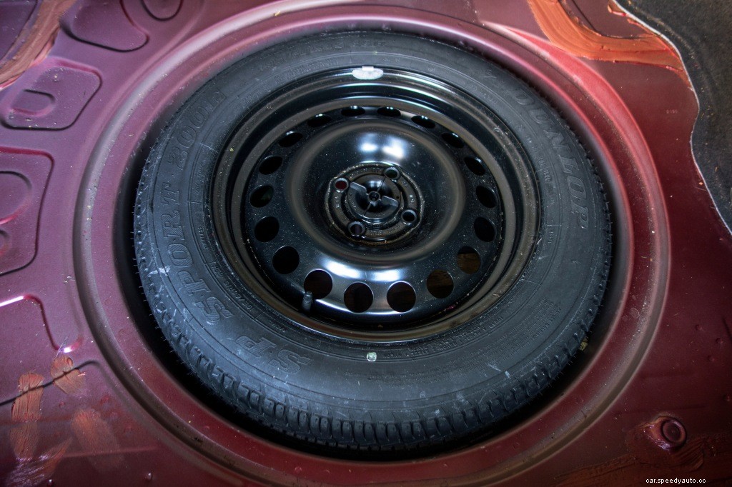 If You’re Driving With a Donut Spare Tire, You’re Probably Using It Wrong