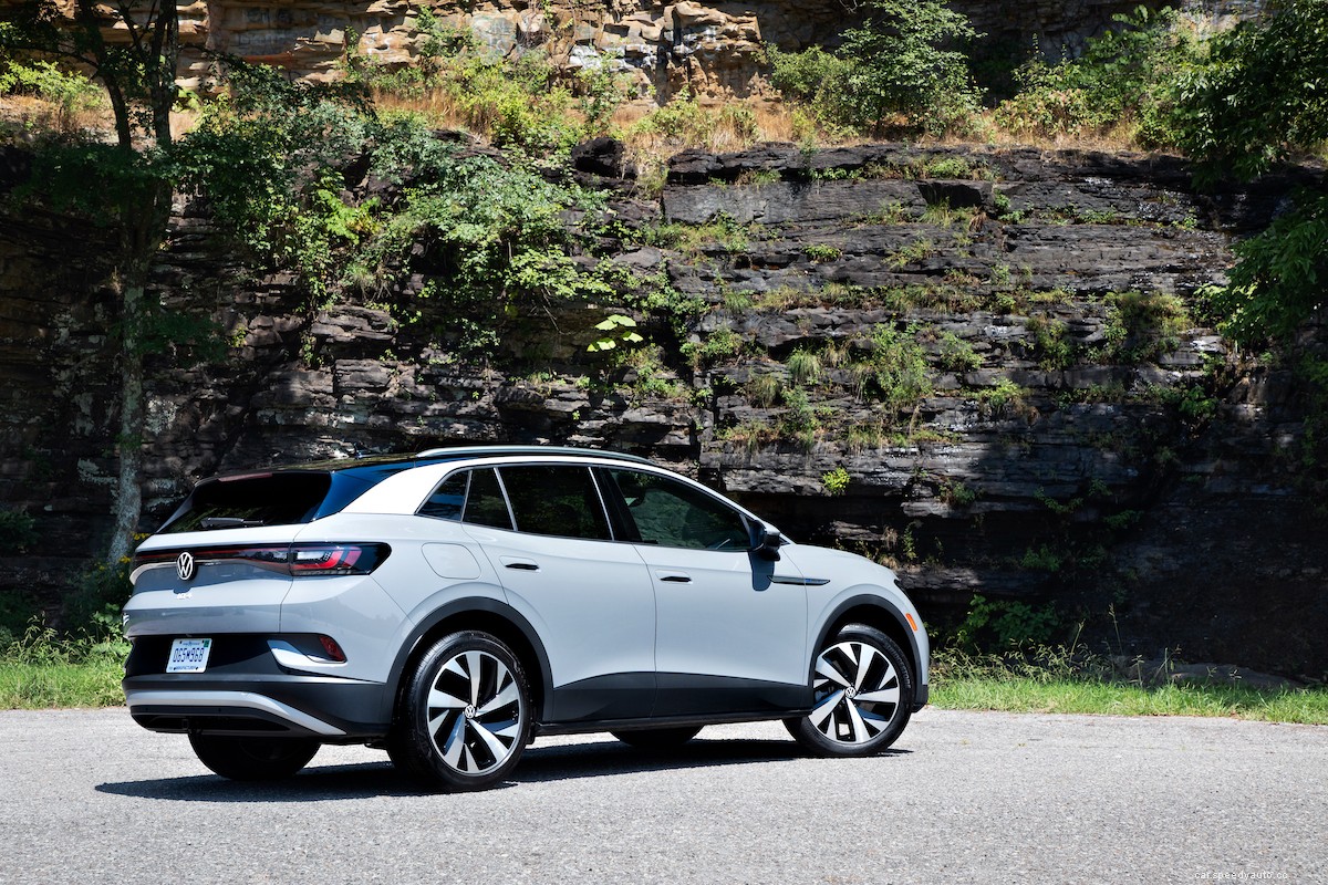 Sales of the Most Popular Minivans of 2021 Are Peanuts Compared to Mid-Tier SUVs…That’s Dumb