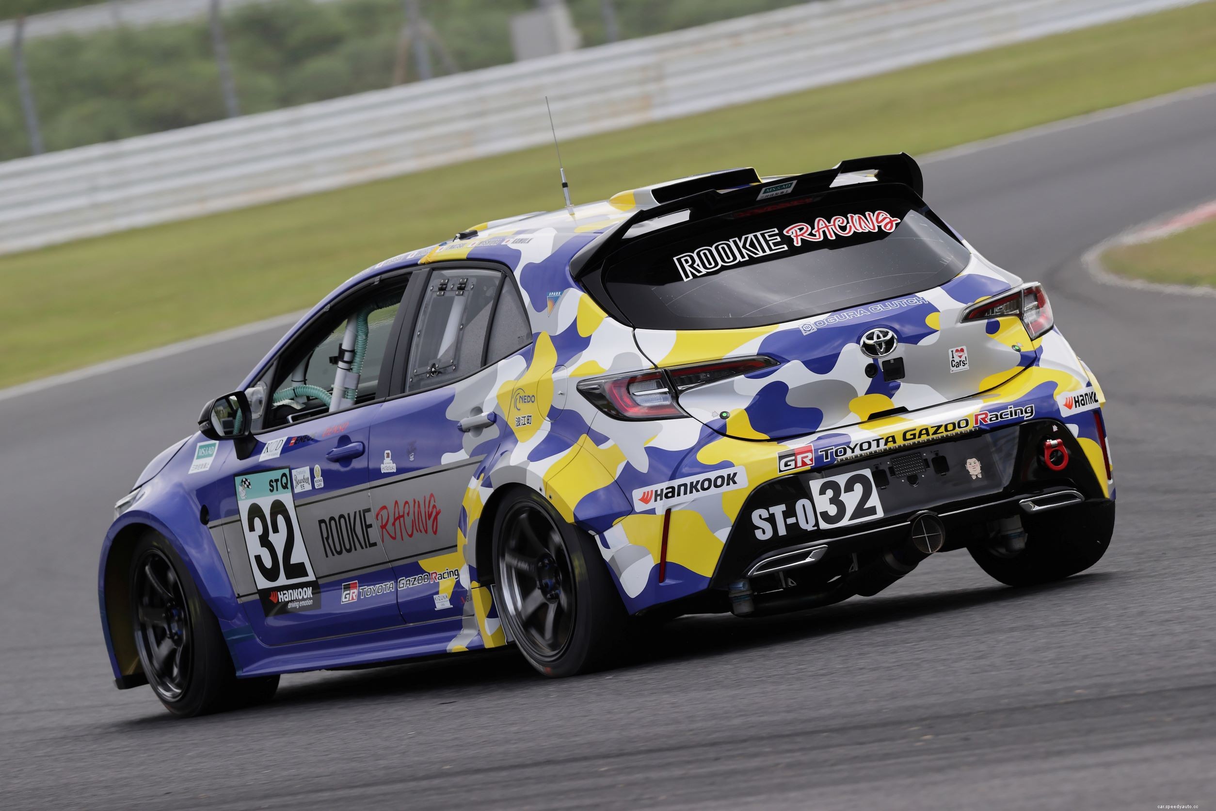 Lexus Gives the LX a Hydrogen-Powered UTV Off-Road Buddy