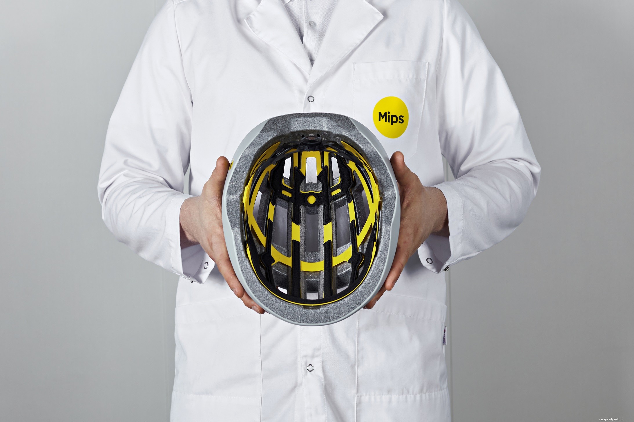 The Best Bike Helmet Keeps You Safe Wherever You’re Cycling