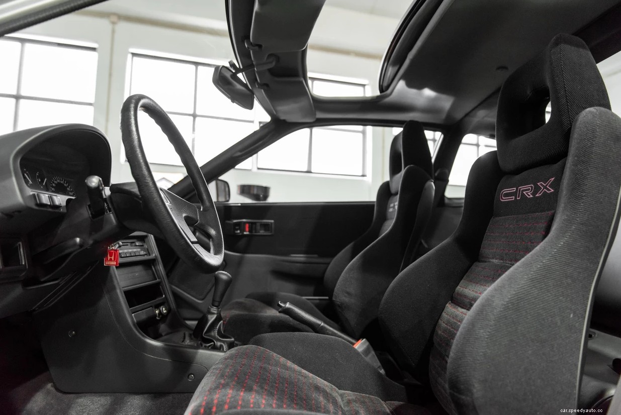 This Pristine 1990 Honda CR-X Has Fewer Miles Than a Brand New Car