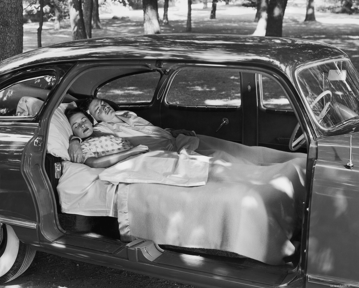 Is Sleeping in Your Car Illegal?