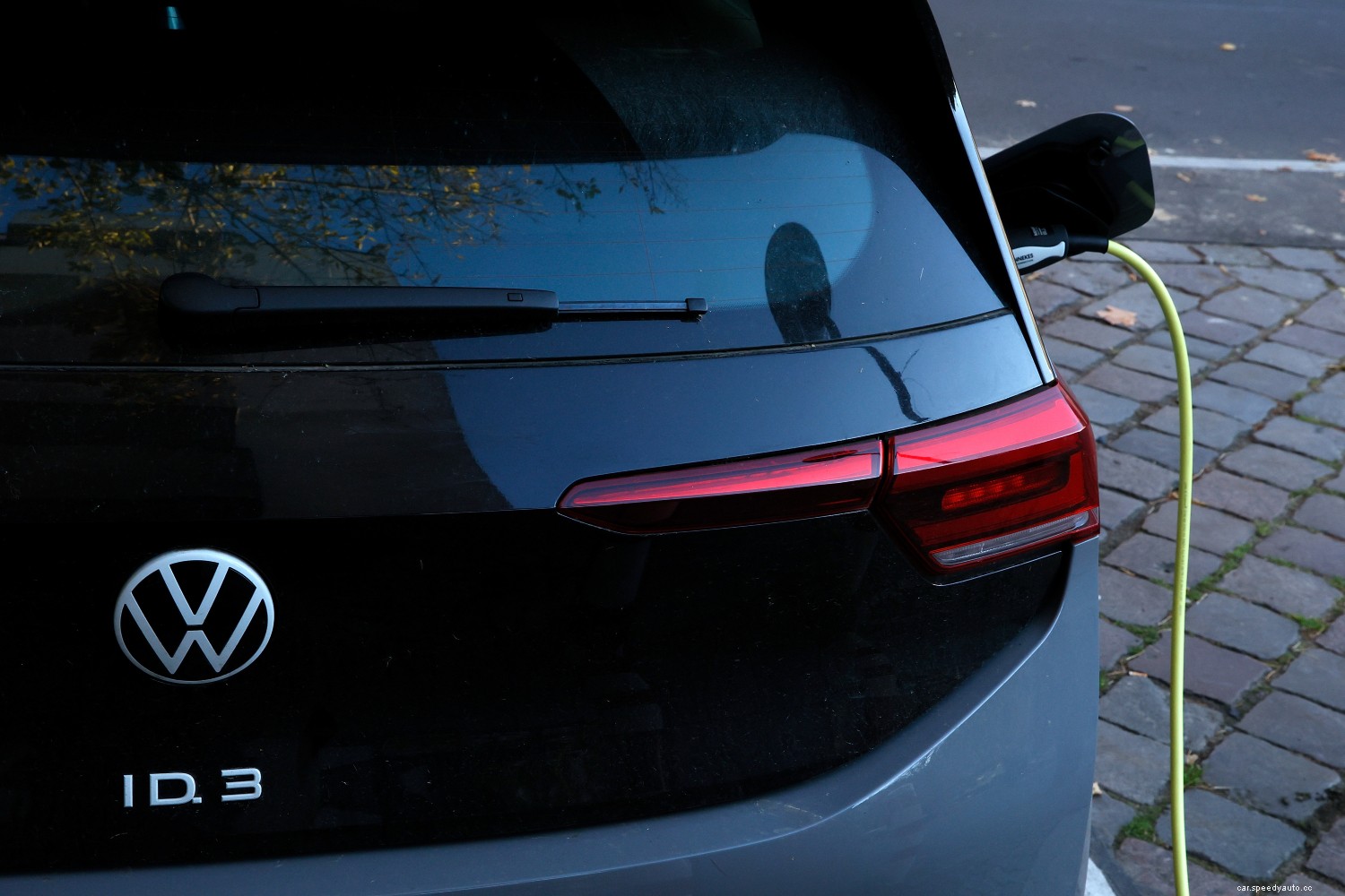 Electric Vehicles: Does Research Indicate Women Are Less Likely to Buy an EV Over Men?