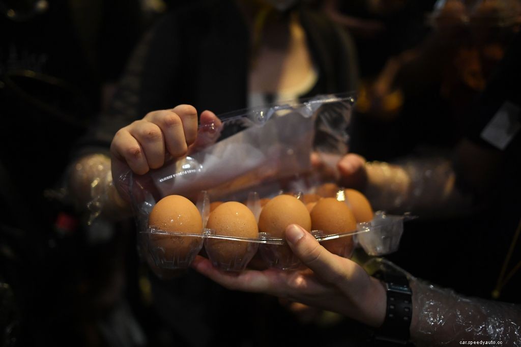 Neighborhood Kids Egged Your Car This Halloween? Here’s How to Clean It