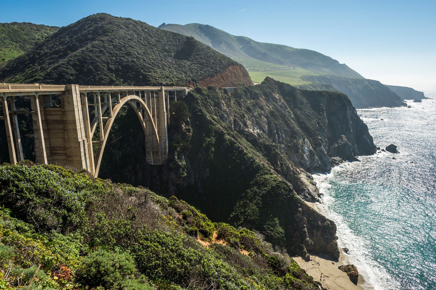 7 Best Coastal Drives Around the 7 Seas