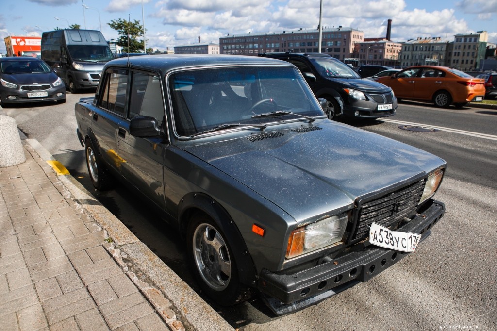 The Infamously Terrible Lada Riva Is Also One of The Best-Selling Cars of All Time