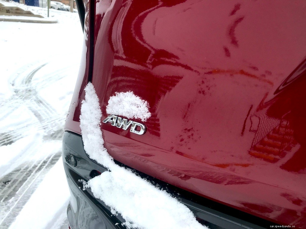 The 2022 Toyota Sienna XSE AWD Plows Through Snow With Grace and Ease