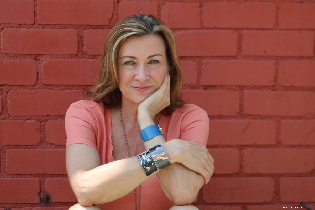 Crash Jewelry Turns Wrecked Luxury Cars Into Earrings, Cufflinks, and Other Baubles