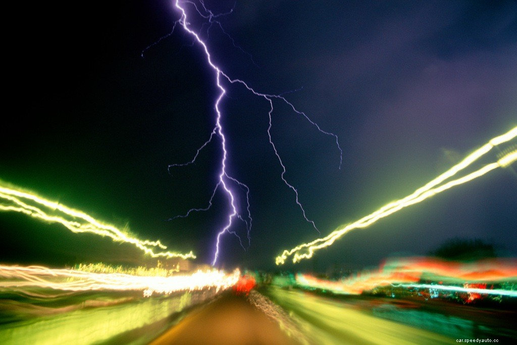 Are You Safe From Lightning When Sitting In a Car?