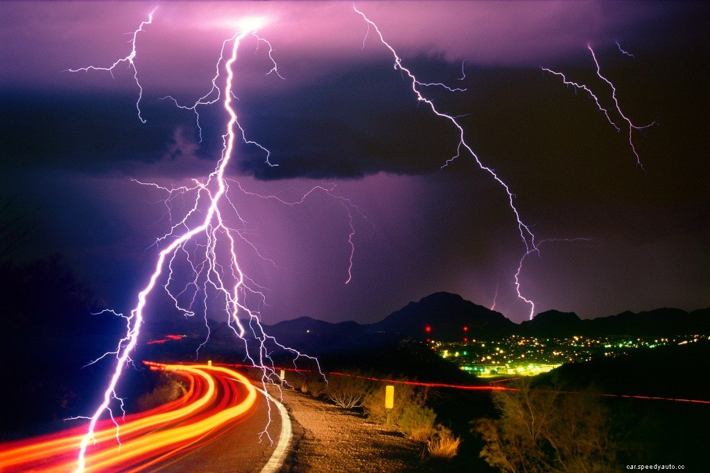 Are You Safe From Lightning When Sitting In a Car?