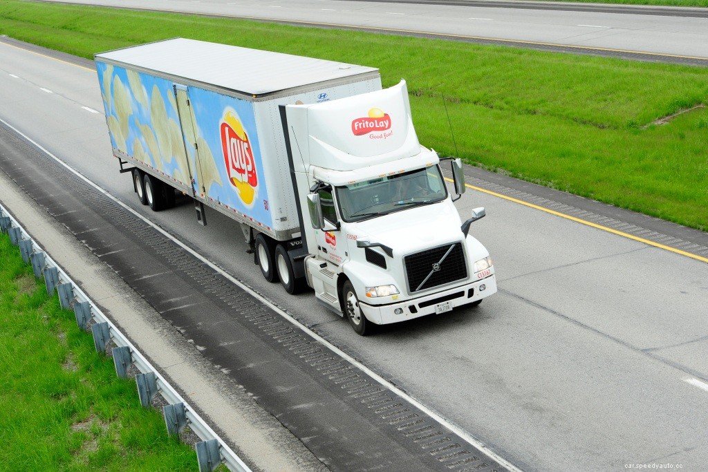 Seasoned Truckers Share Their Solutions to the Semi-Truck Driver Shortage