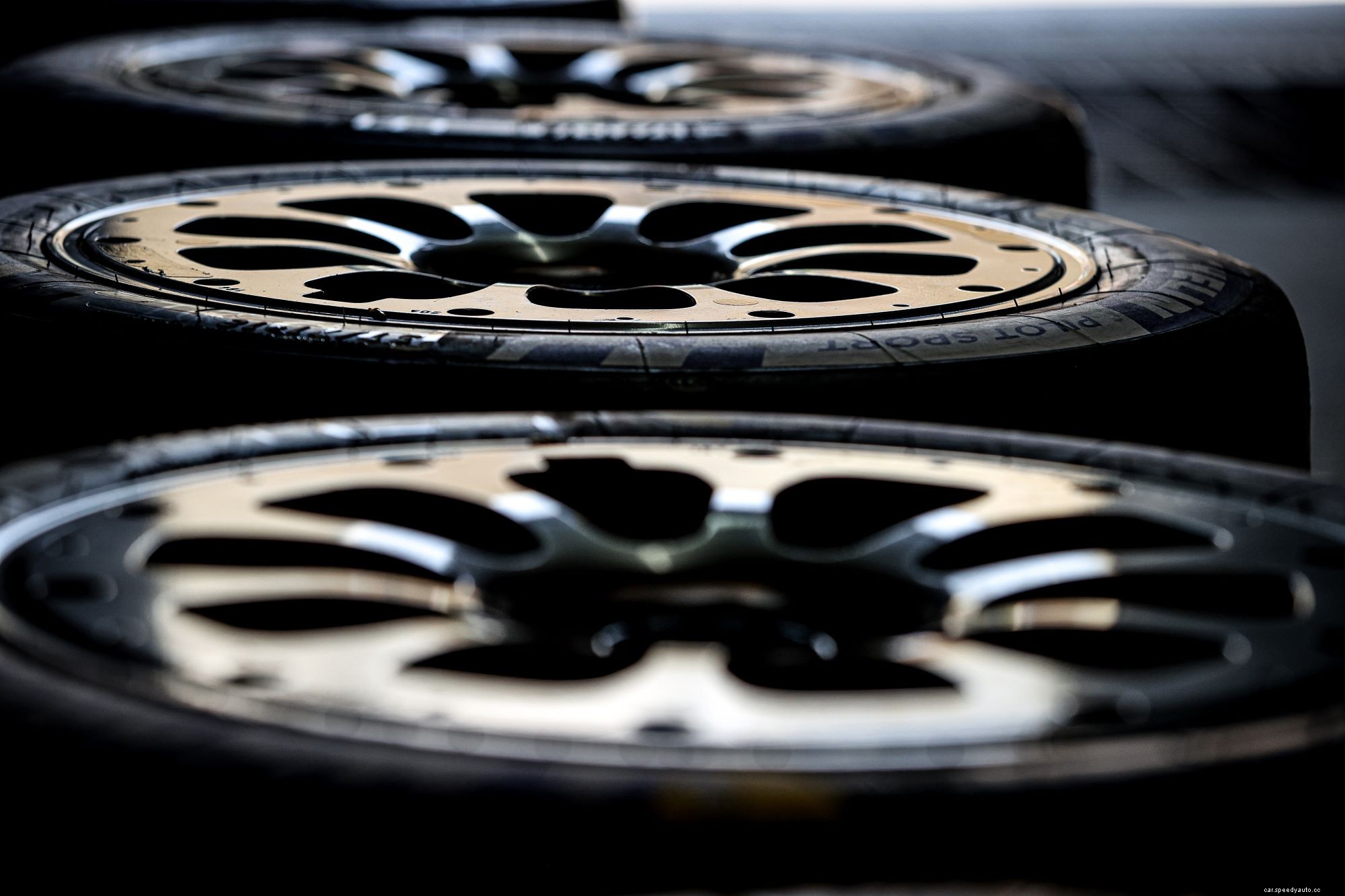 What Kind of Damage Can Hitting a Curb Cause?