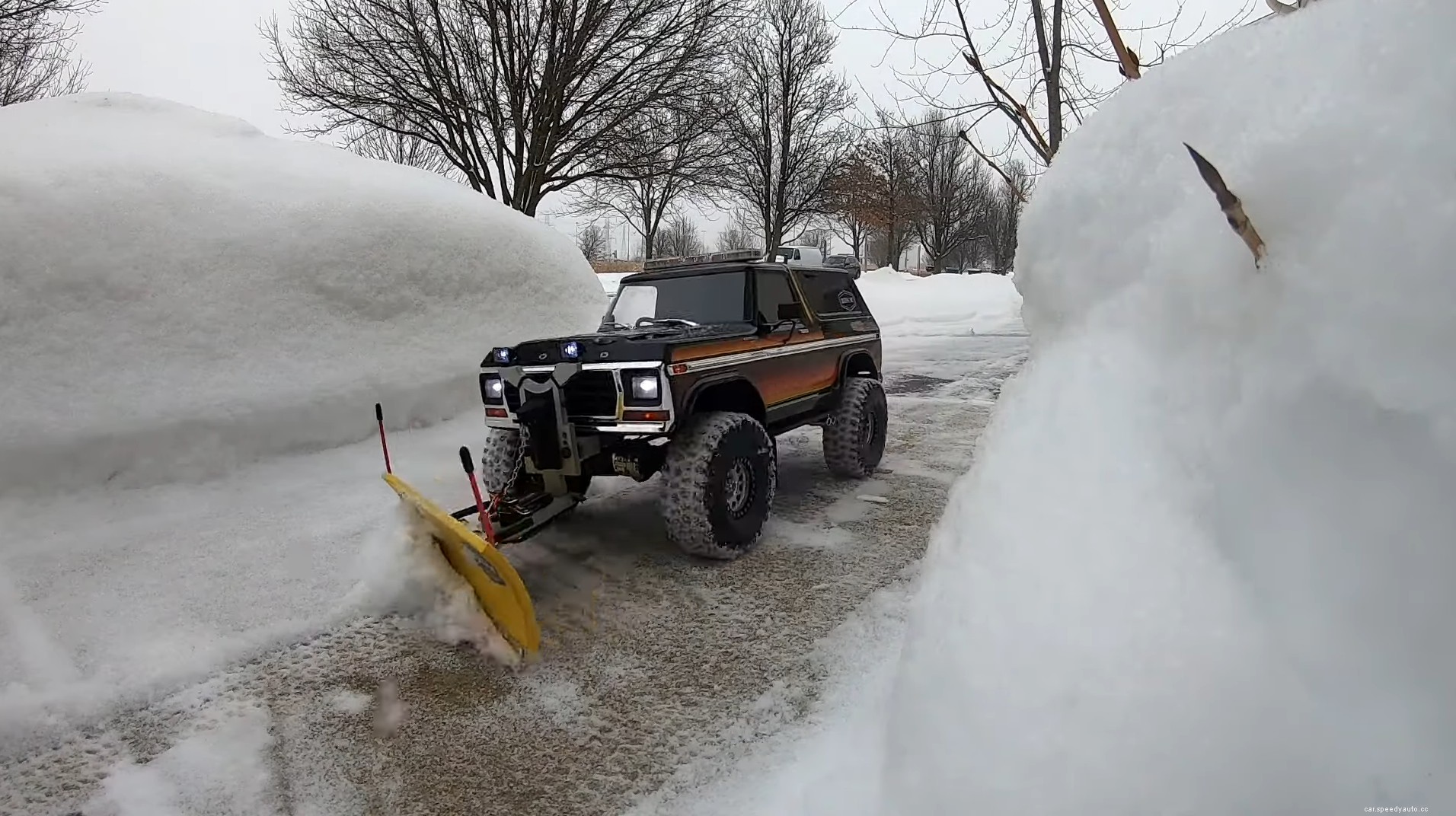 RC Plows and Snow Blowers: Clearing Your Driveway Has Never Been More Fun