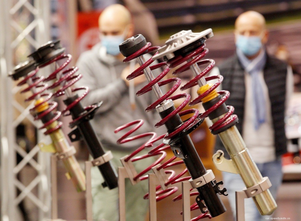 What’s the Difference Between Car Shocks and Struts?