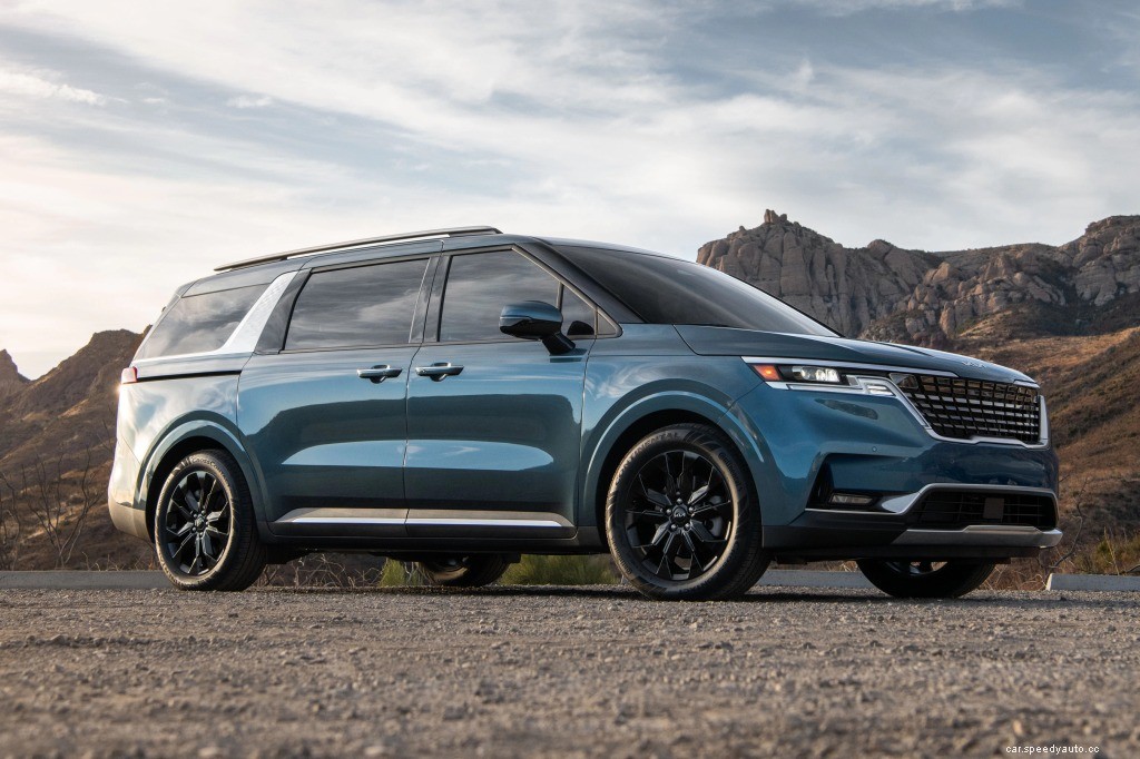 5 Reasons to Buy a Minivan in 2022