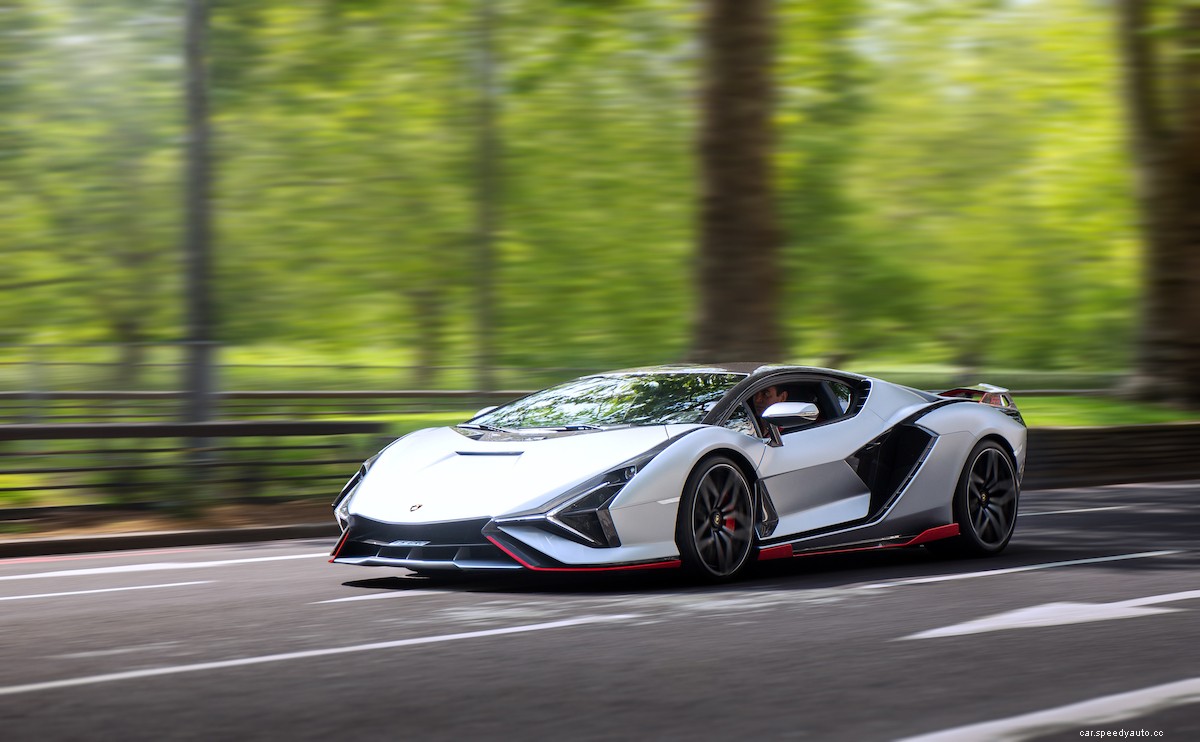 Here’s Why Carbon Fiber Cars and Auto Parts Are Superior