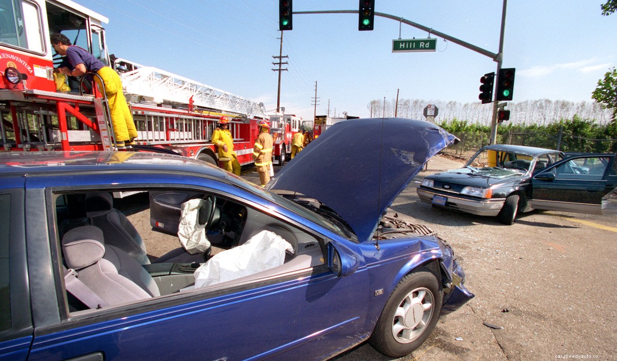 Car Crashes Commonly Involve 2 Female Drivers, According to University of Michigan Study