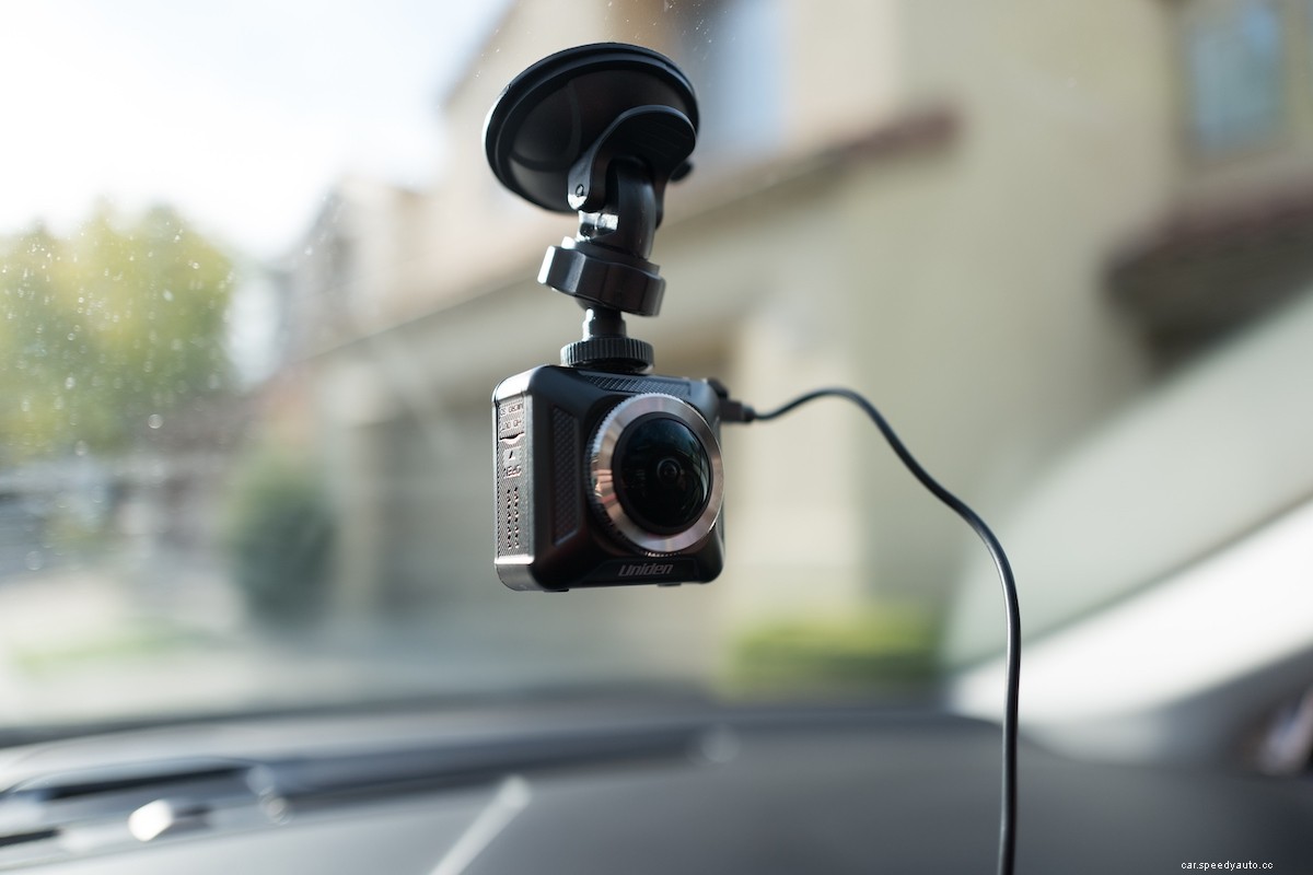 Never Buy a Dashcam Without These Features