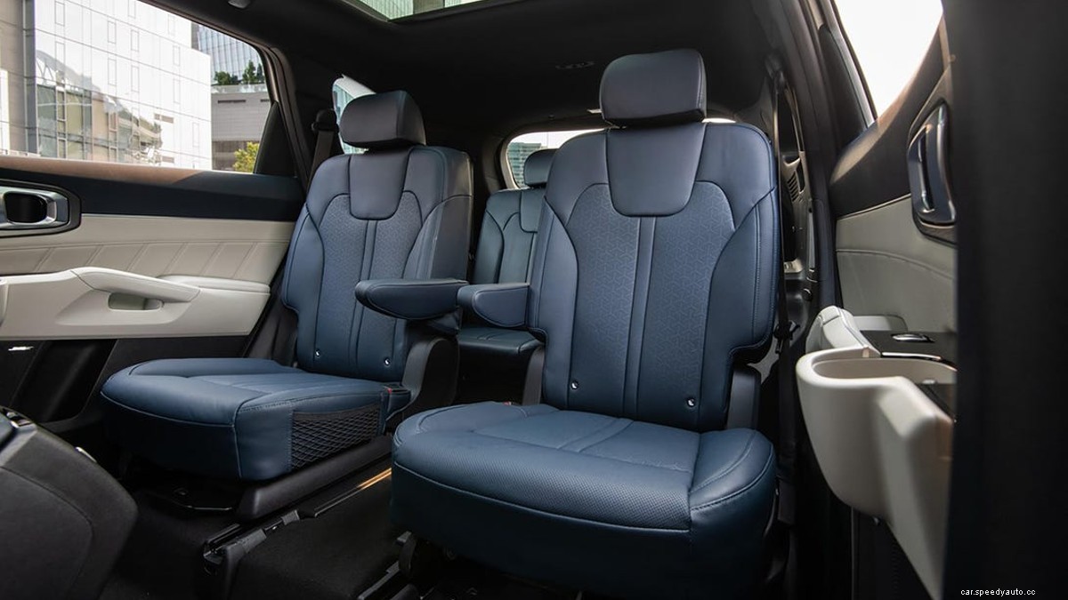 Magic in the Middle With the 2022 Kia Sorento PHEV SUV