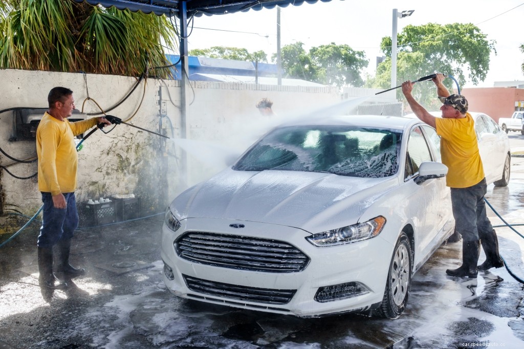 Can a Clean Car Get Better Gas Mileage Than a Dirty One?
