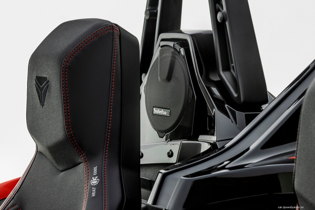 2022 Polaris Slingshot Signature LE Brings the Bling and Glow