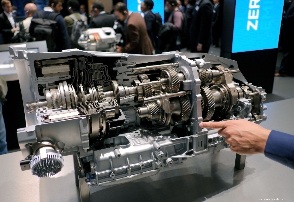 How Does the Clutch in Your Car Transmission Work?