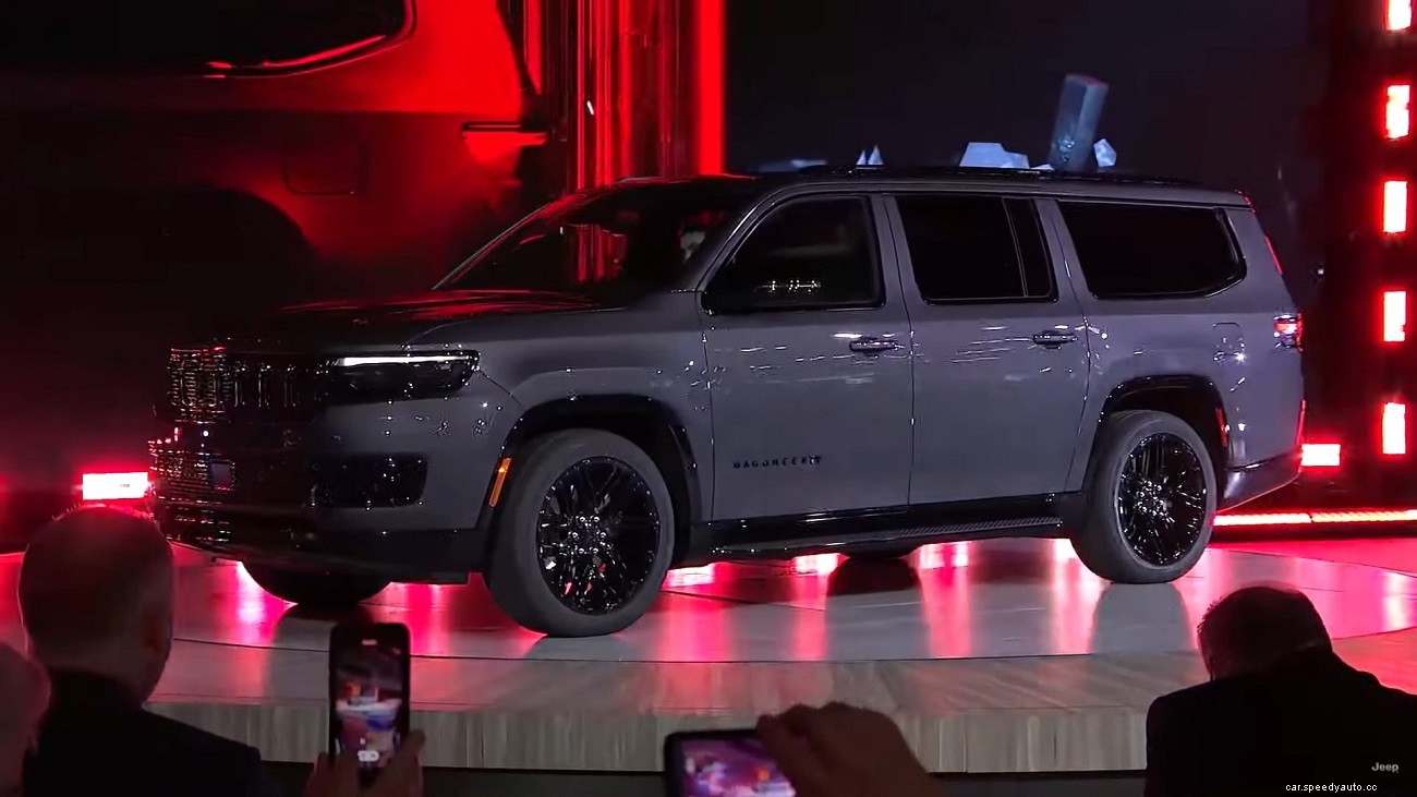 Why Jeep is Ditching V8s for a 6-Cylinder in the 2023 Wagoneer