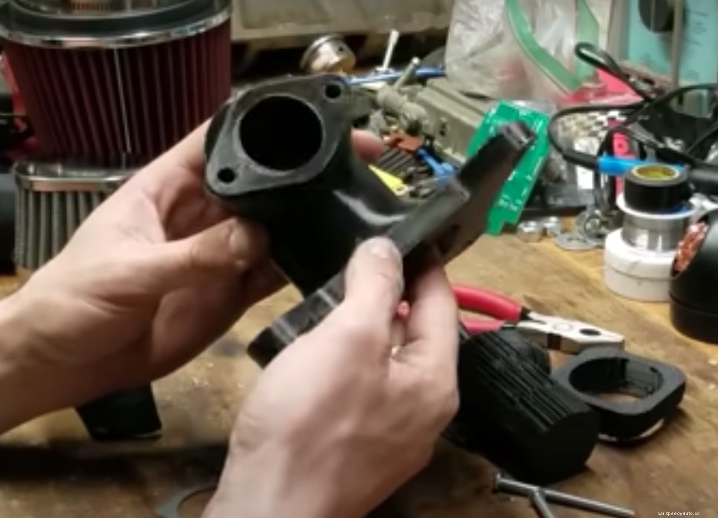 Drastically Lower Your Fuel Consumption With a Lawnmower Carburetor: Here’s How