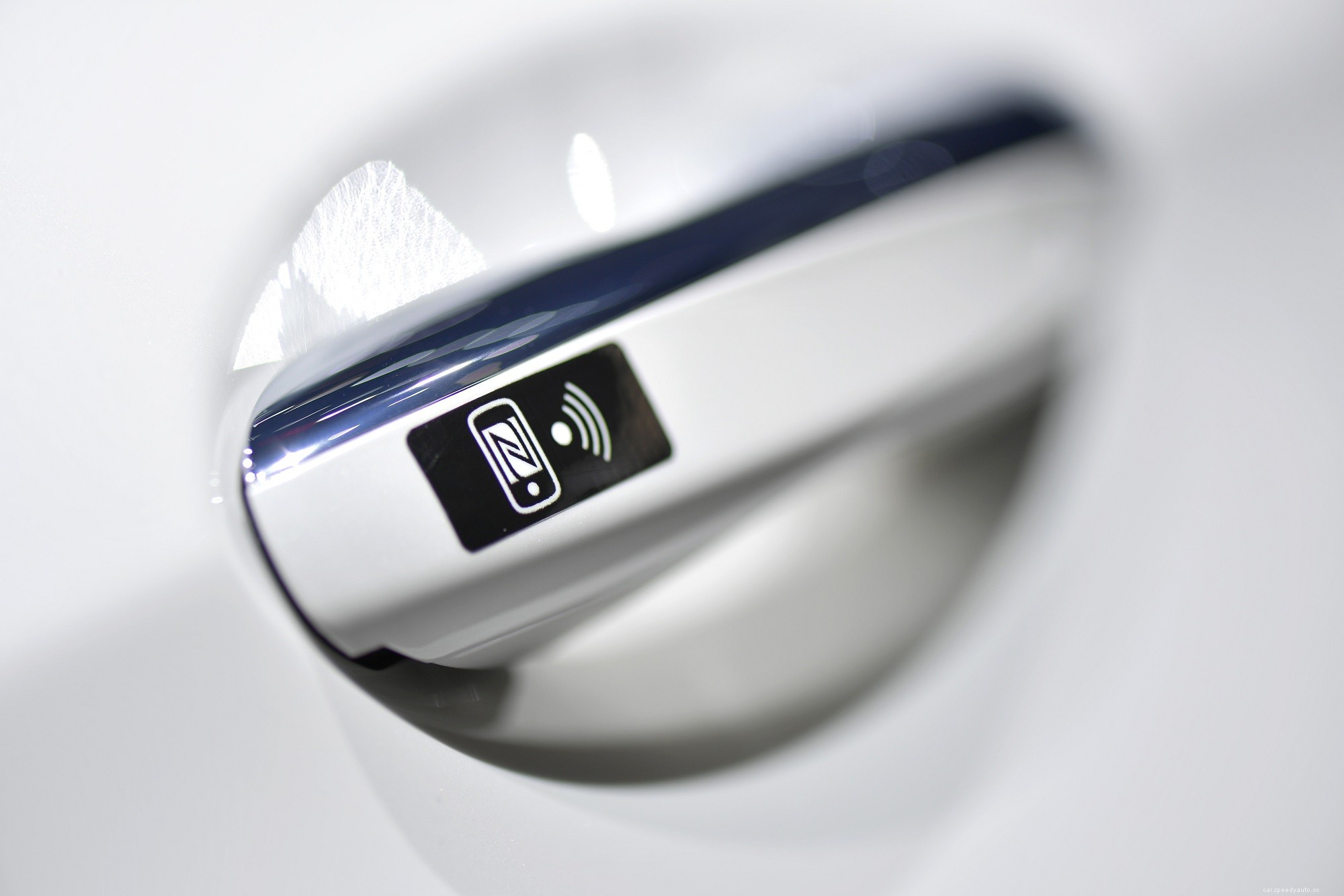 Car Thieves are Manipulating Key Fobs to Steal Dealership Vehicles