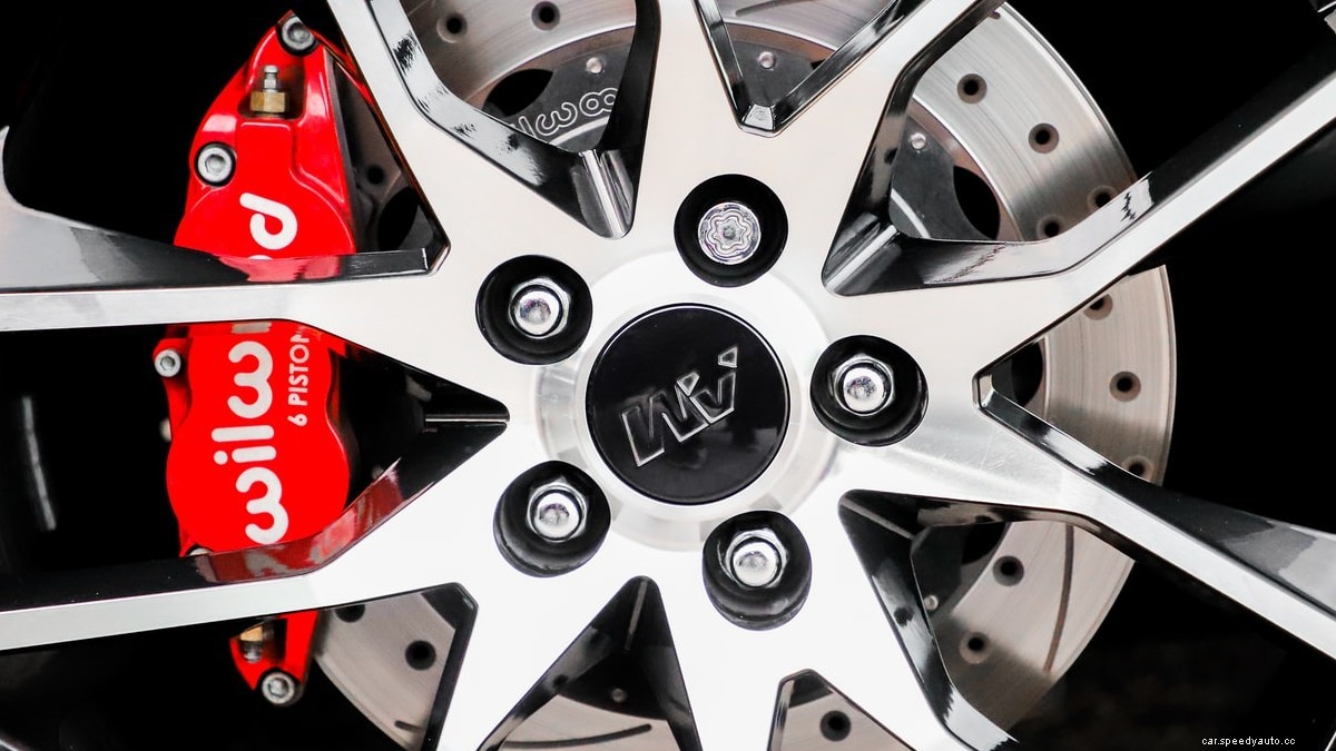 How Should You Tighten Your Wheel’s Lug Nuts?