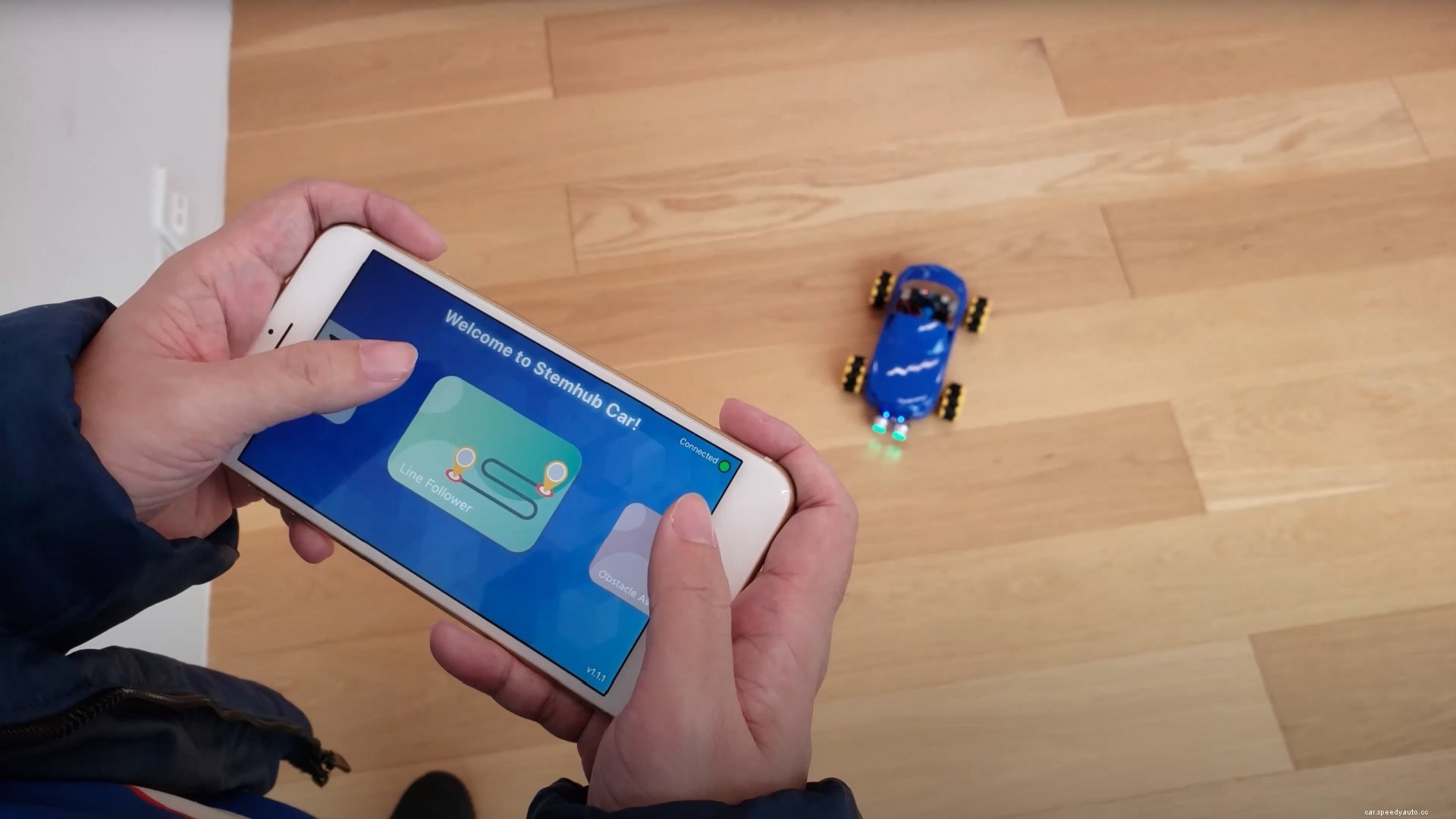 Do Your Kids Likes Cars? Buy This AI Robot Lego Compatible Toy