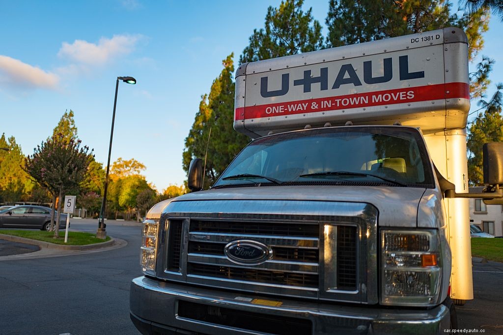 Here’s Why Every U-Haul Truck Has Arizona Plates