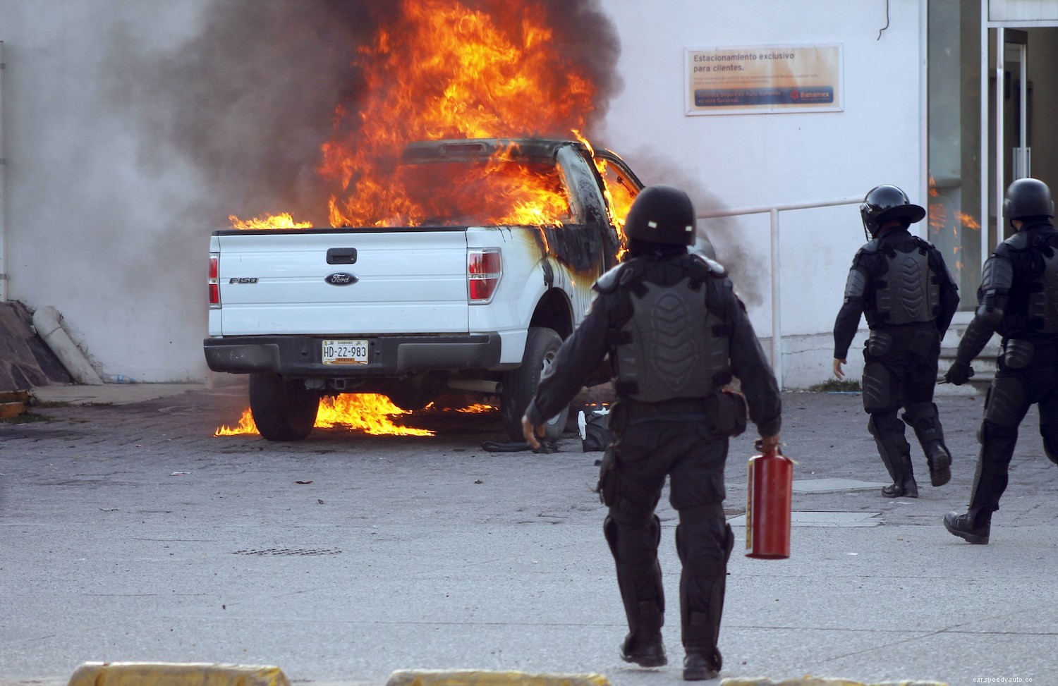 Is it Safe to Put a Fire Extinguisher in Your Car?