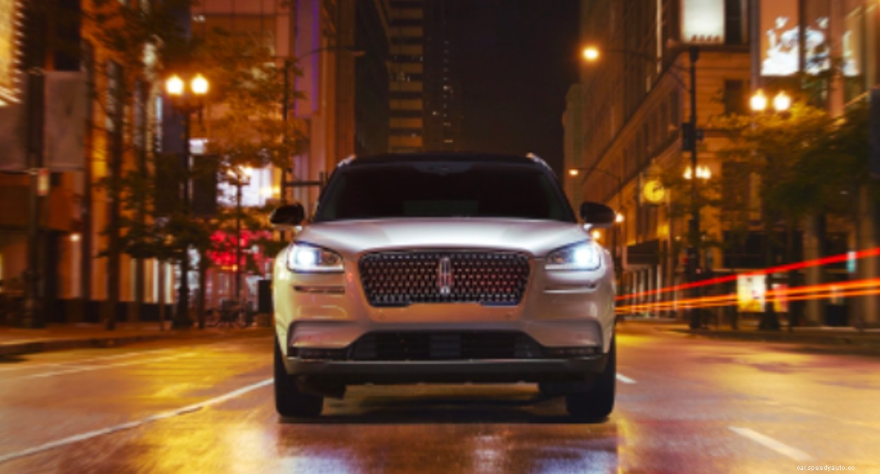 Is the Lincoln Corsair the Same as the Ford Edge?