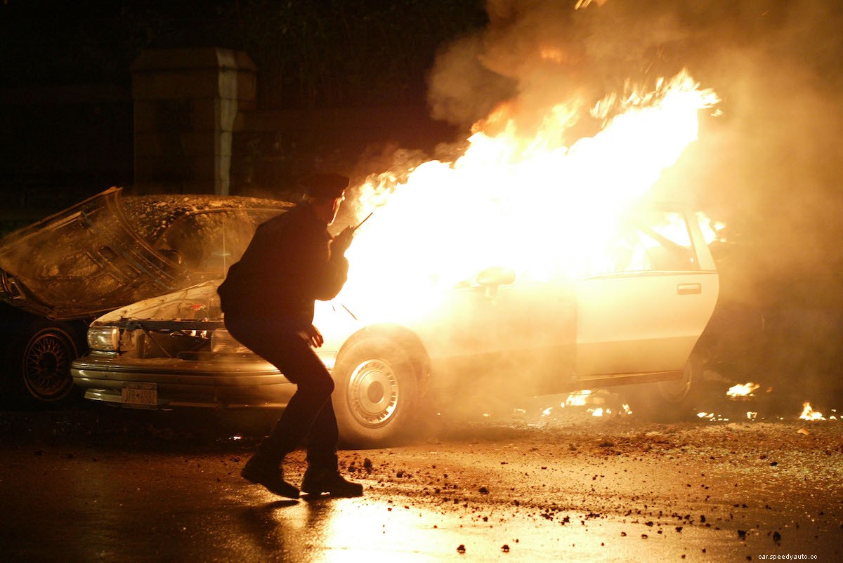 The Truth Behind the Action Movie Myth of Blowing Up a Car by Shooting Its Gas Tank