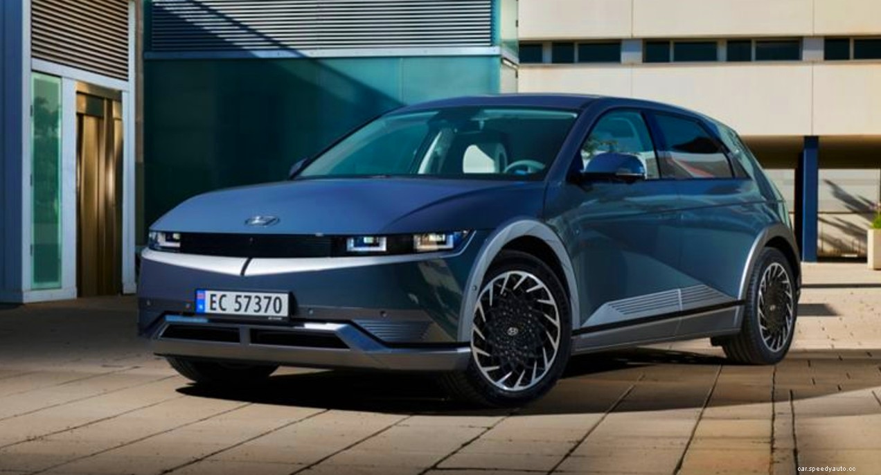 2022 Hyundai Ioniq 5 Limited vs. 2022 Ford Mustang Mach-E California Route 1