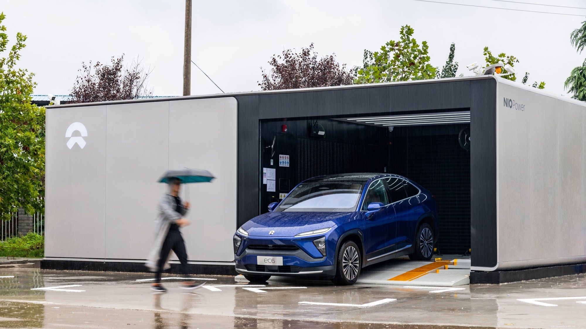 Battery Swaps for EVs: Silly or Solution?