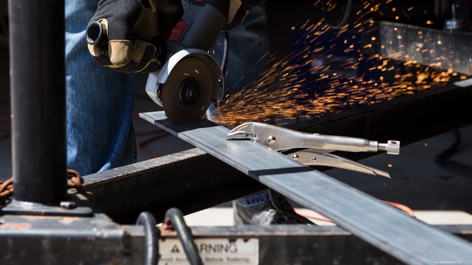 How to Sharpen Lawn Mower Blades