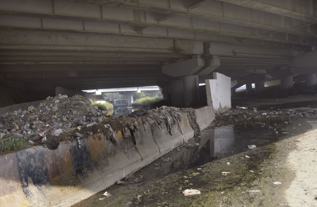 Police Confiscate Car Because Driver Was Littering